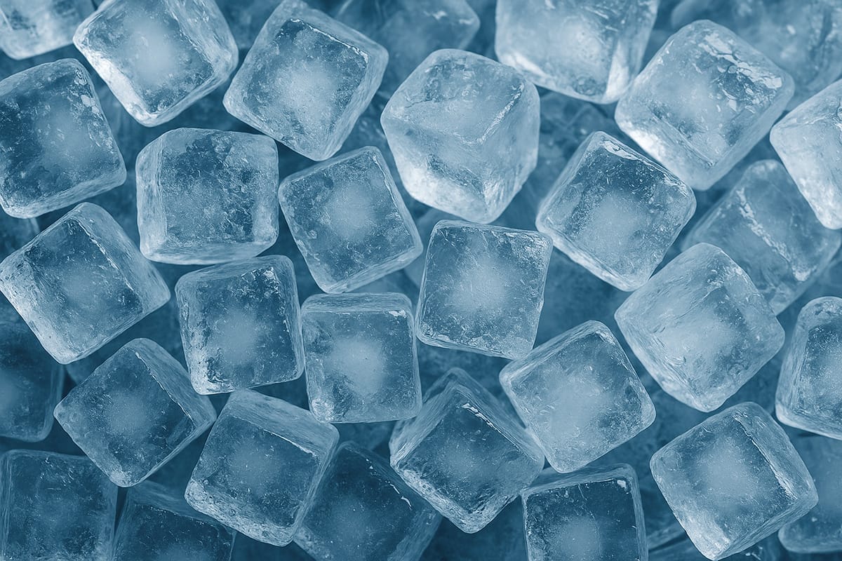 Cubes de glaçons pleins et transparents - sacs de 20 kg vendus dans les Yvelines